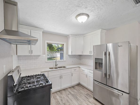 8527 Brower Street, Houston TX 77017