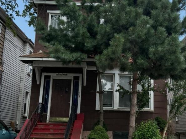 16 Stegman Terrace, Jersey City NJ 07305