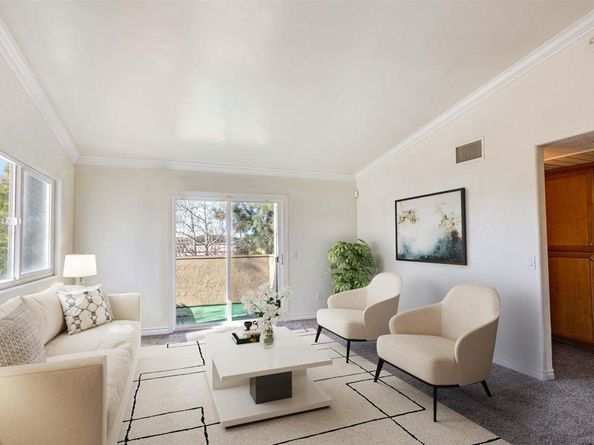 5009 Los Morros 18, Oceanside CA 92057