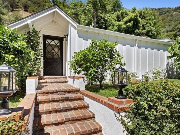 3933 Mandeville Canyon Road, Los Angeles CA 90049