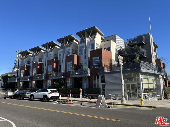 1912 Broadway 107, Santa Monica CA 90404