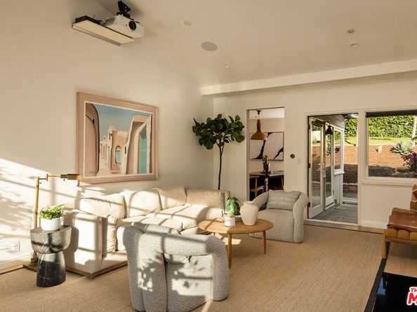 1954 Comstock Avenue, Los Angeles CA 90025