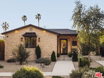 133 N La Jolla Avenue