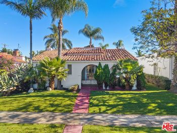 1562 S Crescent Heights Boulevard