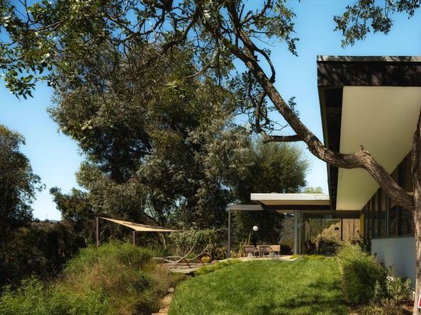 1531 N Tigertail Road, Los Angeles CA 90049