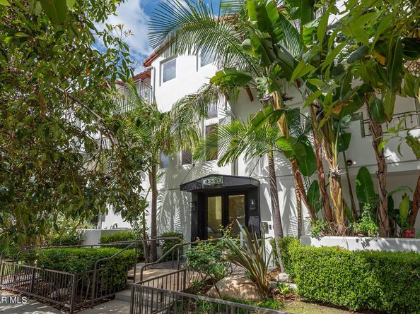 4541 Colfax Avenue 101, North Hollywood CA 91602