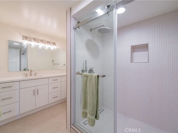 13902 Thunderbird 8J, Seal Beach CA 90740