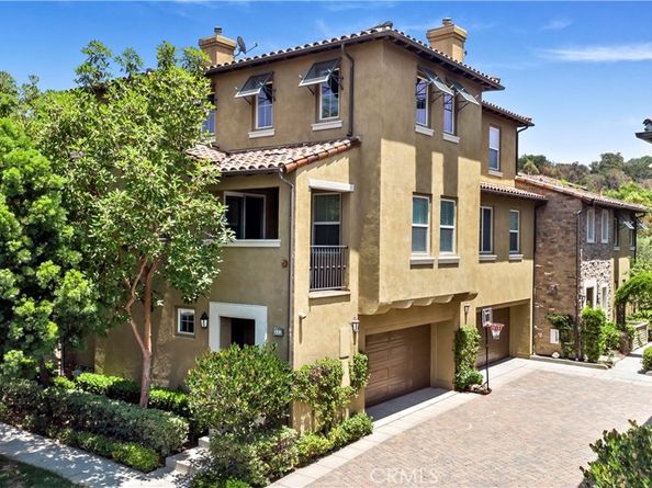 221 Lonetree, Irvine CA 92603