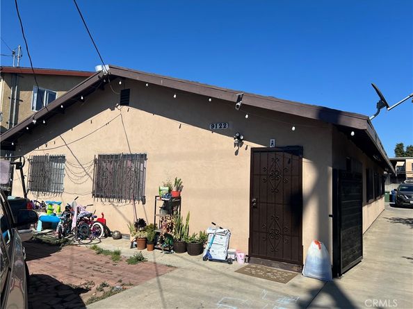 9122 S Hoover Street, Los Angeles CA 90044