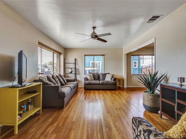 4238 Deeboyar Ave, Lakewood CA 90712