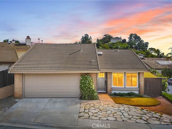 1903 Buckskin Glen, Escondido CA 92027