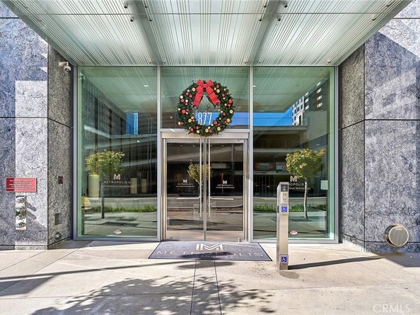 877 Francisco 1717, Los Angeles CA 90017