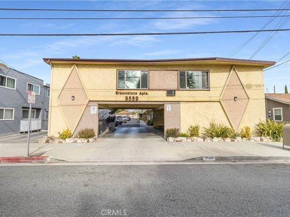 9559 Flower Street, Bellflower CA 90706