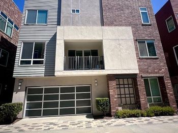 812 Brickyard