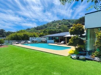 9621 Cedarbrook