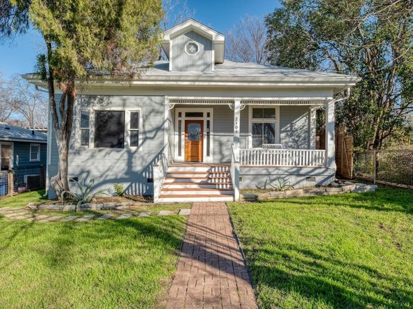 2104 E Martin Luther King Jr BLVD, Austin TX 78702