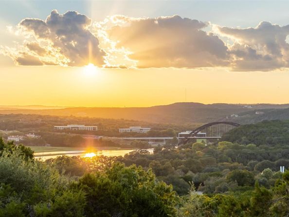 5926 N West PL, Austin TX 78731