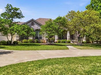 205 W Majestic Oak LN