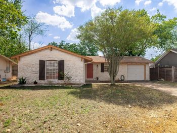 211 E Lisa DR