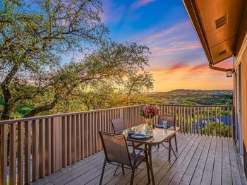 5603 Oakwood CV