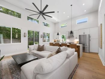 2711 Stacy LN