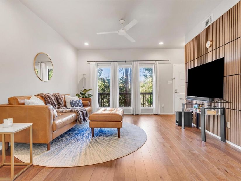 3601 Las Colinas DR C, Austin TX 78731