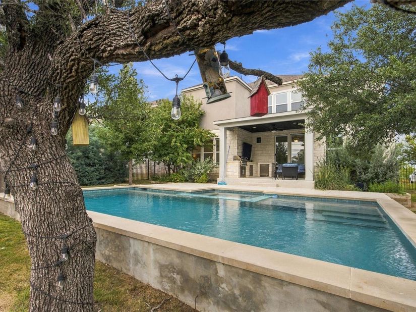 308 Gulfton ST, Lakeway TX 78738