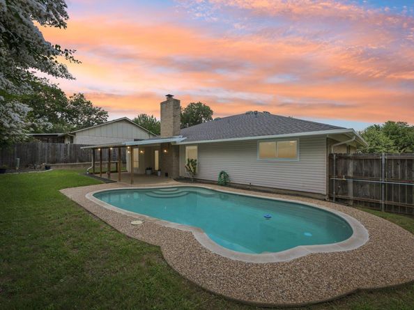 2717 Charlesworth DR, Austin TX 78745