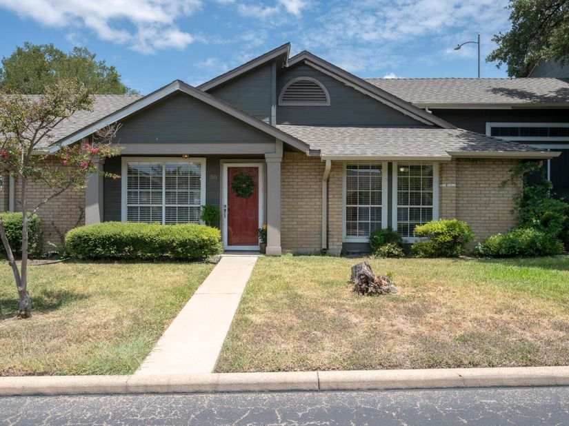 1015 E Yager LN 58, Austin TX 78753