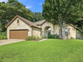 302 N Carriage Hills DR
