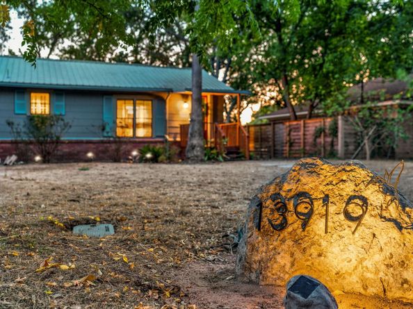 13919 Hummingbird LN, Austin TX 78732