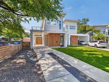 1205 W 49 1/2 St