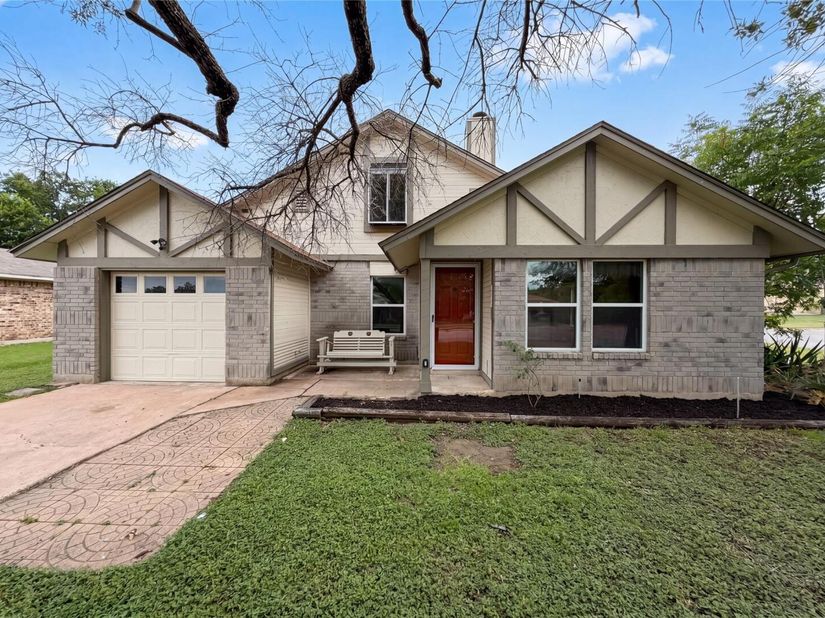 1301 Pitcairn DR, Pflugerville TX 78660