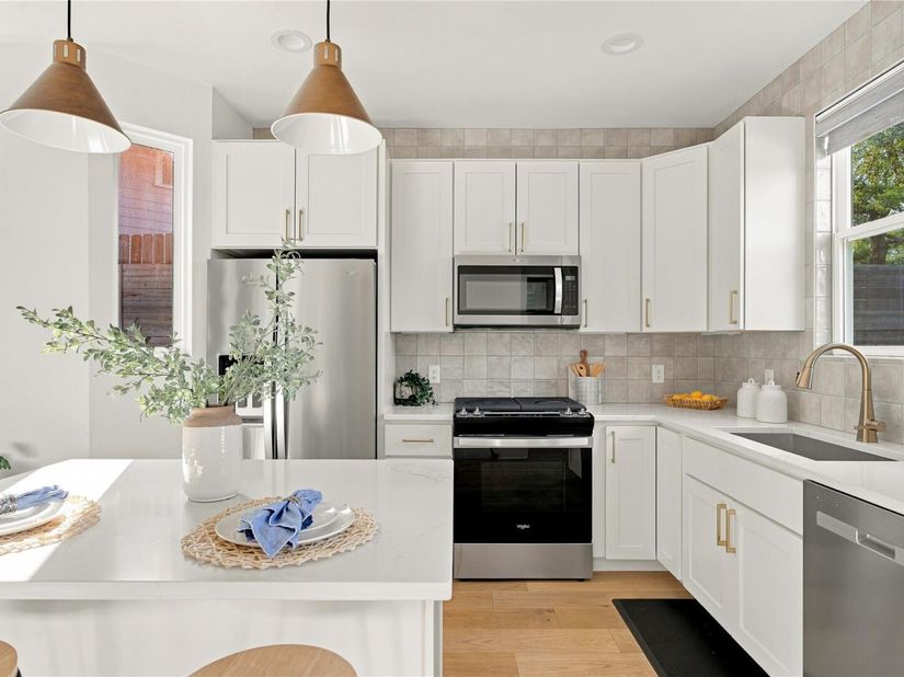 5506 Hudson ST 2, Austin TX 78721