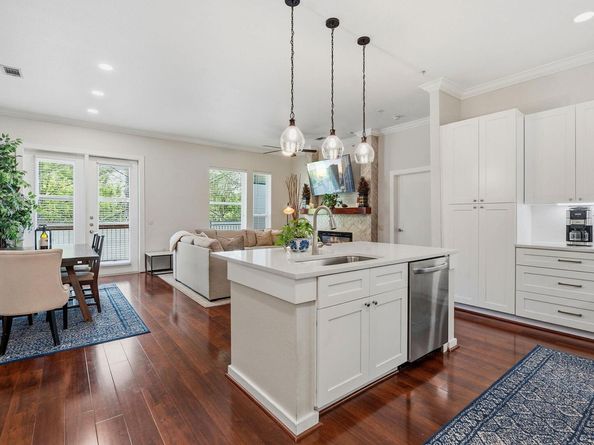 1900 Barton Springs RD 2026, Austin TX 78704