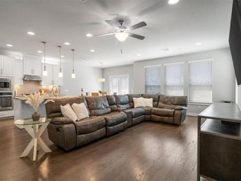 207 Bridgeford DR