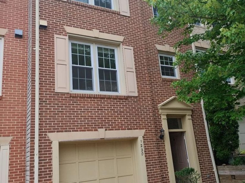 1220 Quaker Hill Drive, Alexandria VA 22314