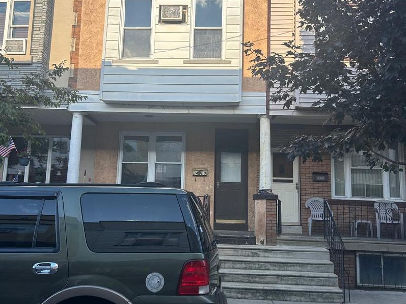 2429 S Lawrence Street, Philadelphia PA 19148