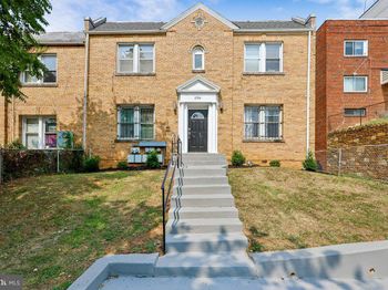 1904 3rd Street NE
