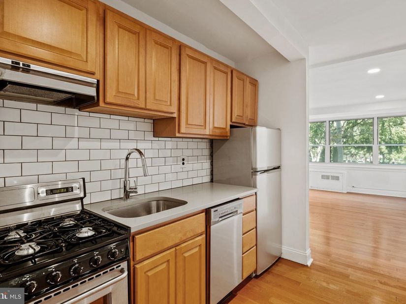 1810 Rittenhouse Square 313, Philadelphia PA 19103