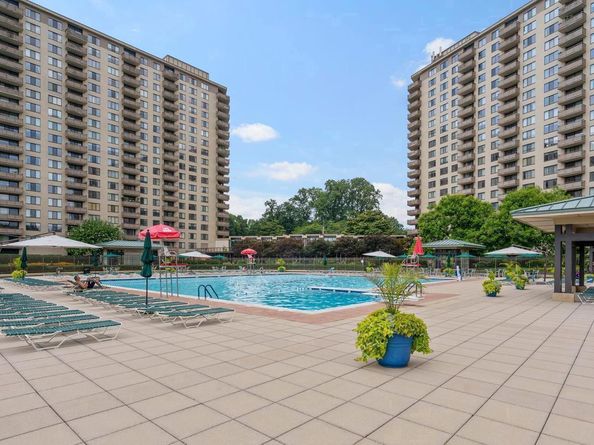 5225 Pooks Hill Road 303S, Bethesda MD 20814