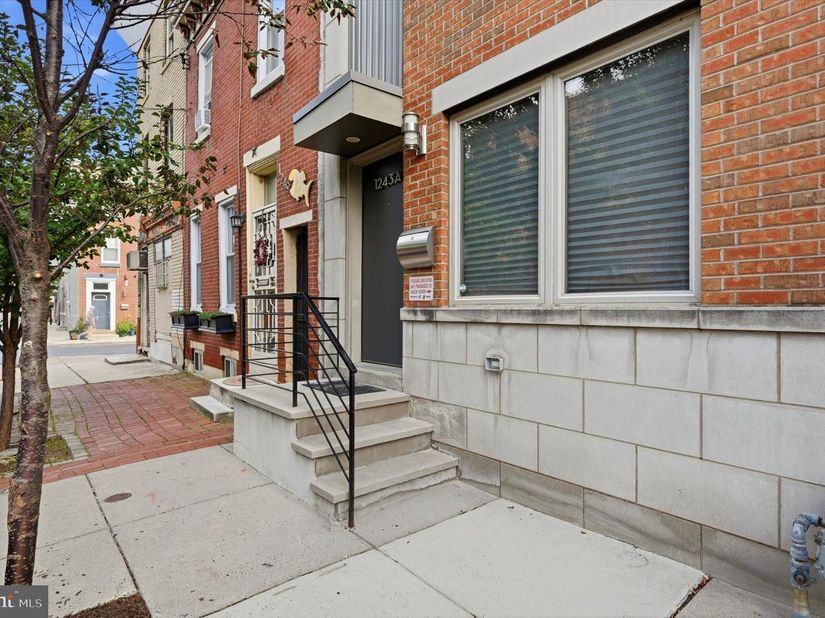 1243 Crease Street 1, Philadelphia PA 19125