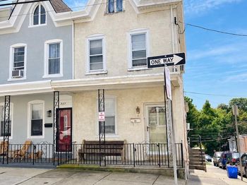 325 Delmar Street
