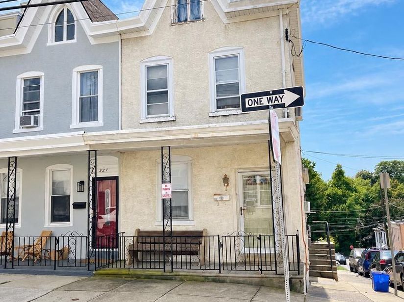 325 Delmar Street, Philadelphia PA 19128