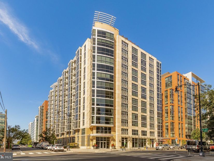 1025 1st Street SE 1113, Washington DC 20003