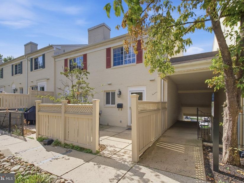 1407 N Van Dorn Street, Alexandria VA 22304