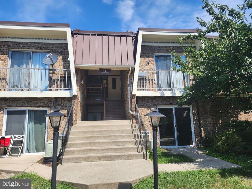 421 Dartmouth Drive 8, Sterling VA 20164