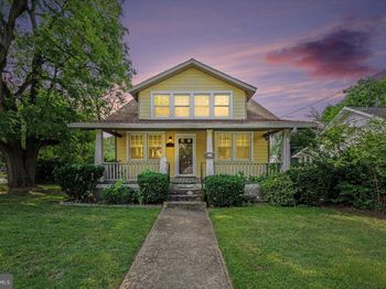 3047 Douglas Street NE