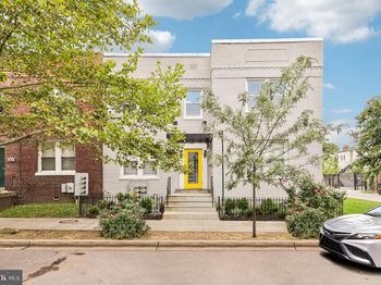 426 18TH NE