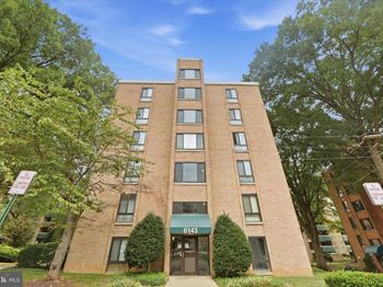 6143 Leesburg